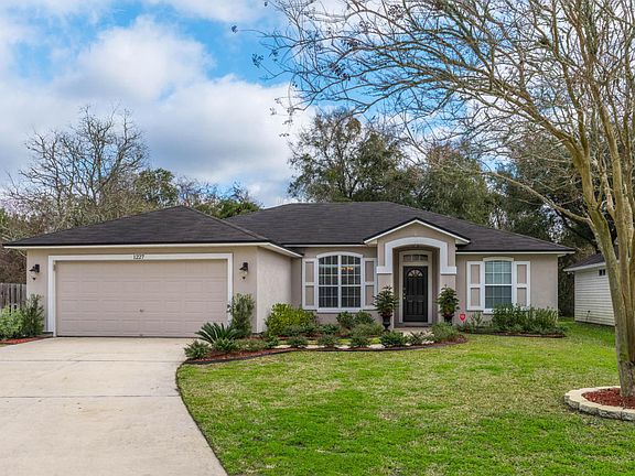 3rd image of 1227 Summit Oaks Dr E