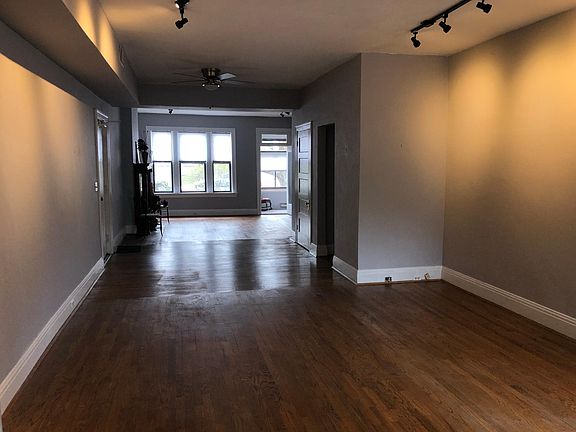 3rd image of 798 Clinton Springs Ave