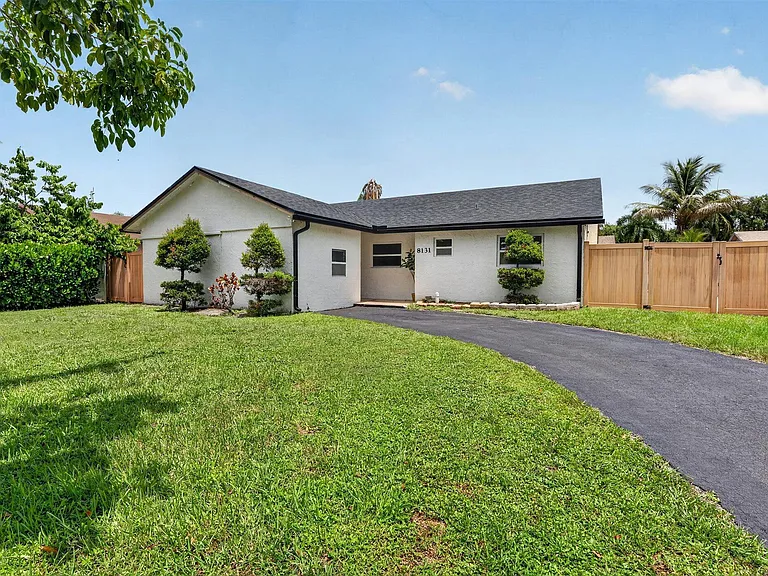 8131 NW 44th Ct — Photo 68