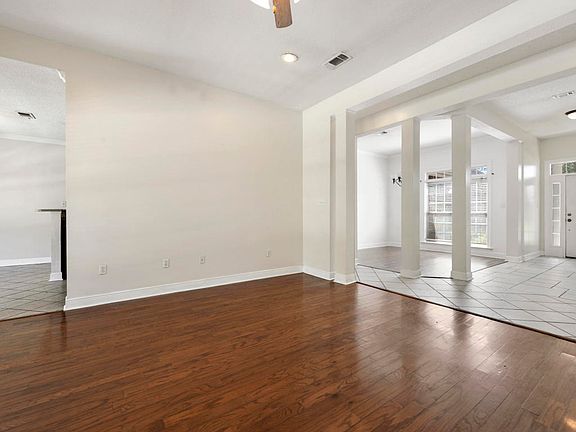 4th image of 3426 Dijon Ave