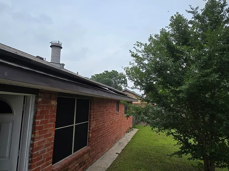 1419 Twining Oaks Ln — Photo 2