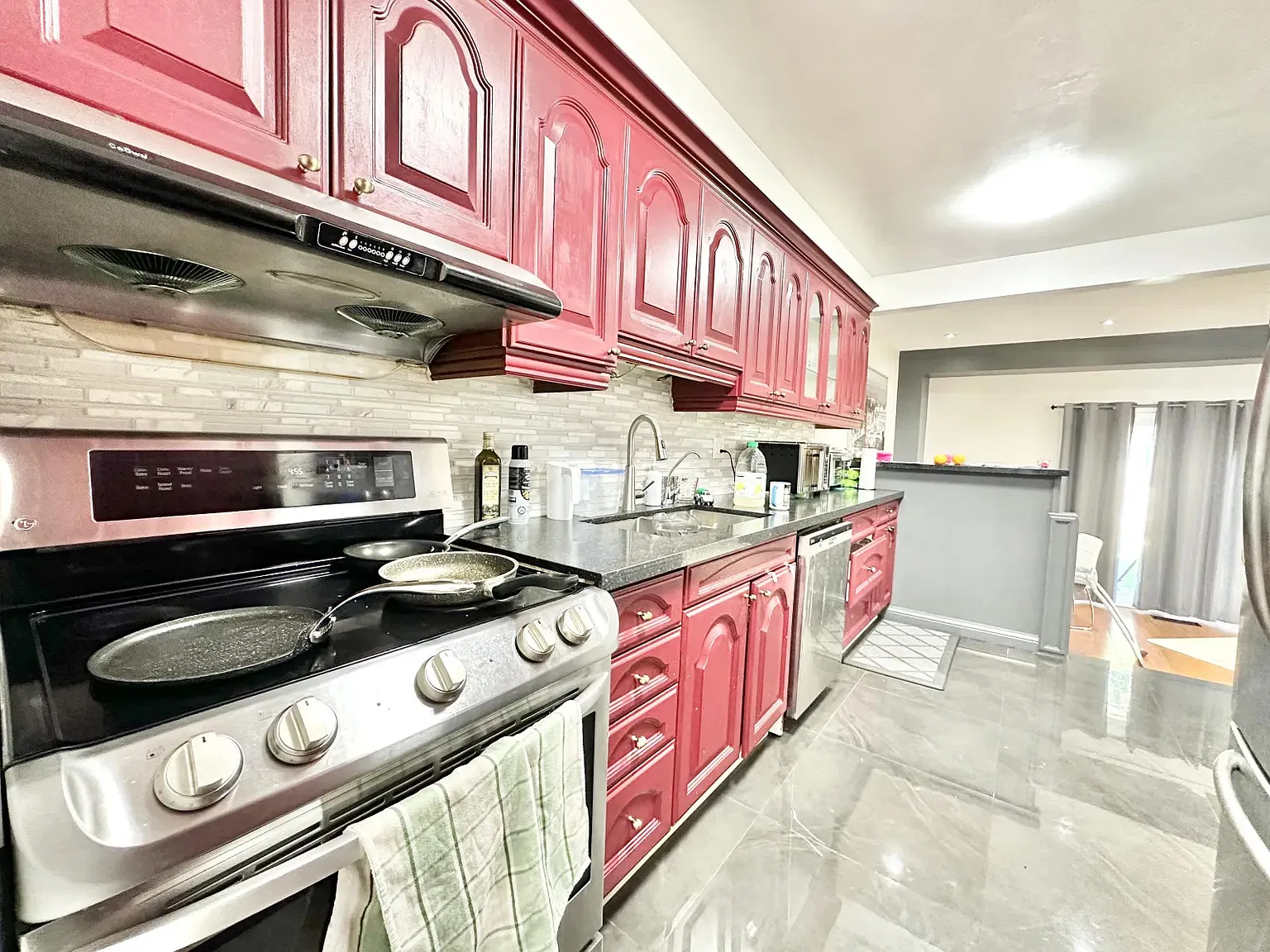 3 bed, 1999 sqft, $3,600 — Photo 3