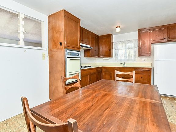 5th image of 6751 Santa Catalina Ave
