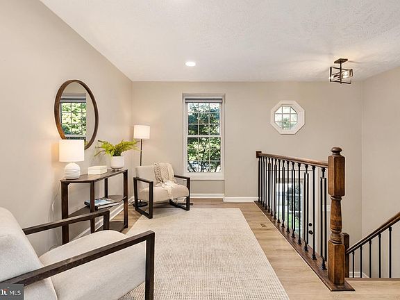 2nd image of 1606 Fieldthorn Dr