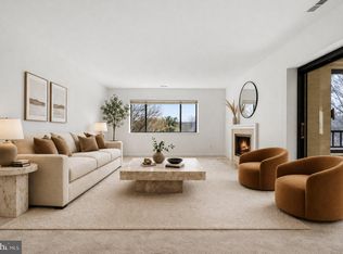 11500 Fairway Dr APT 402, Reston, VA 20190