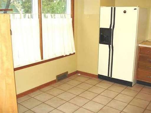 eat-in breakfast nook