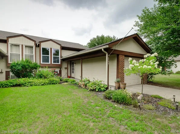 6757 Ardsley Dr, Canton, MI 48187