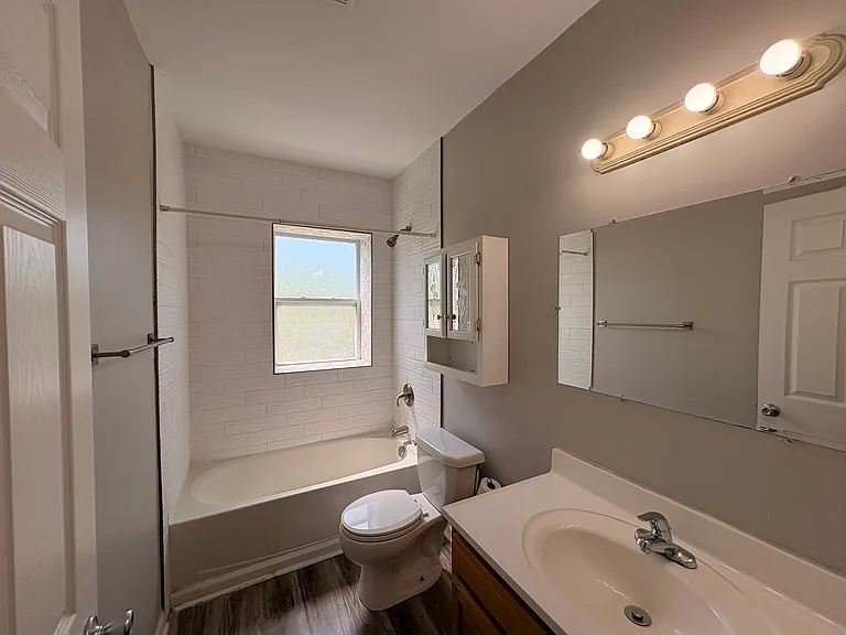 117 E 9th Ave #117 — Photo 4