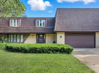12815 S Seneca Rd, Palos Heights, IL 60463