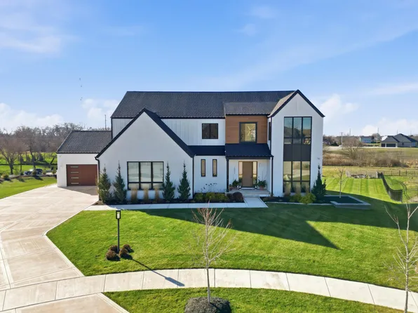 10092 Tall Grass Trl, Saint John, IN 46373