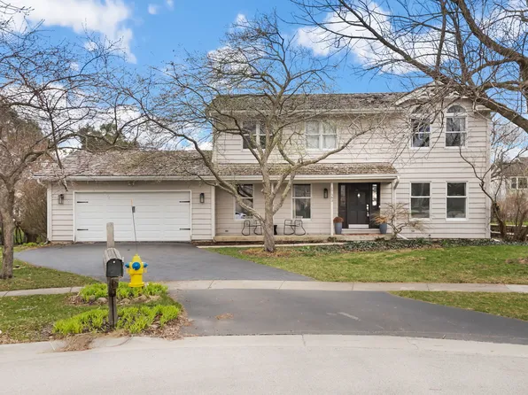 17583 W Robert Ct, Gurnee, IL 60031