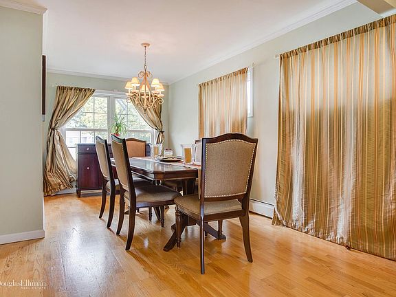 4th image of 193 Willowood Dr