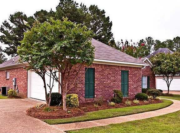 3rd image of 1004 Riverchase North Dr