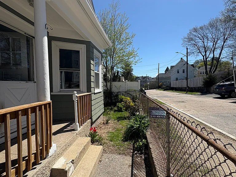 13 Clyde St — Photo 28