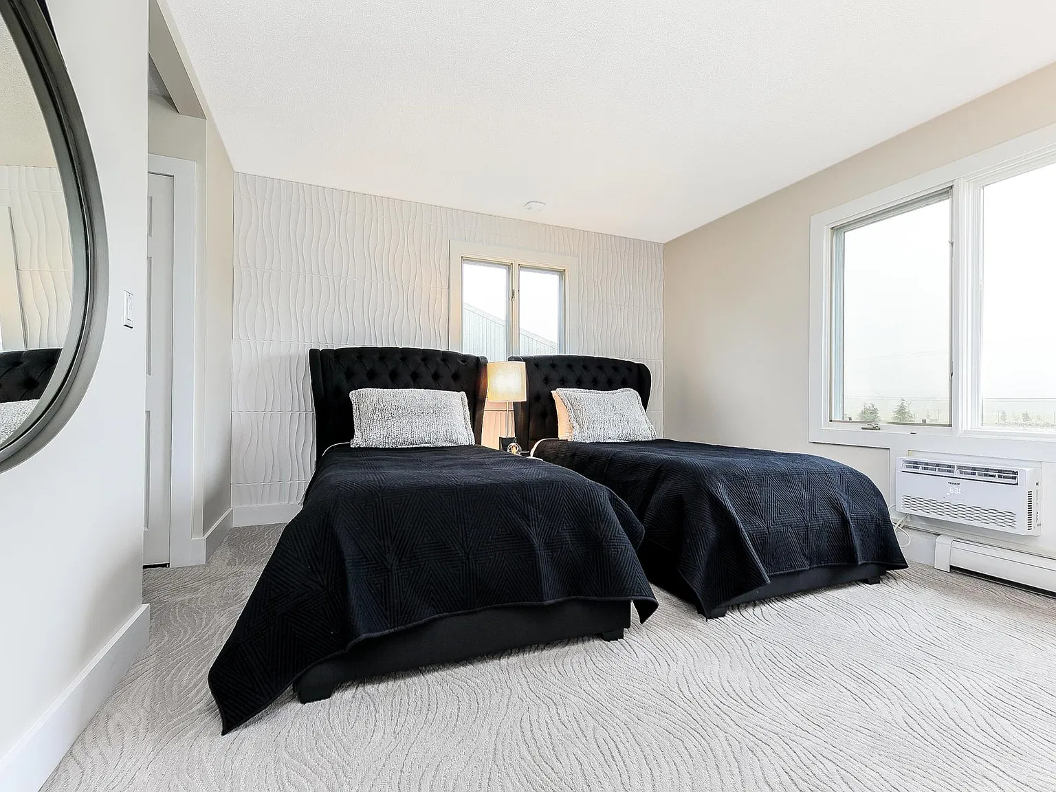 5736 Hilltop Way — Photo 4