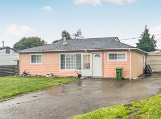 1639 Grant St, North Bend, OR 97459