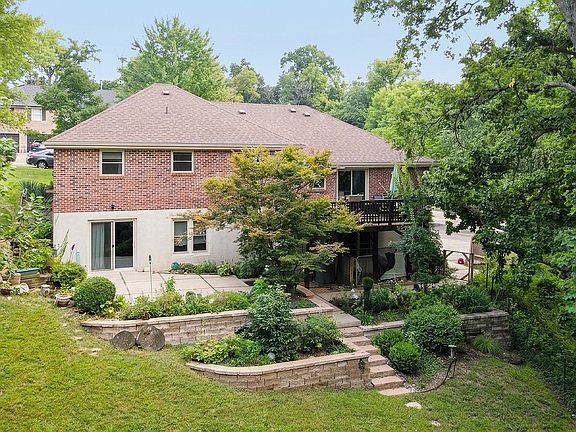 3rd image of 2708 Twin Hills Rd