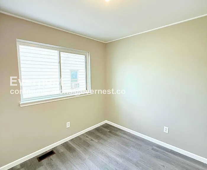 23569 Stewart Ave — Photo 16