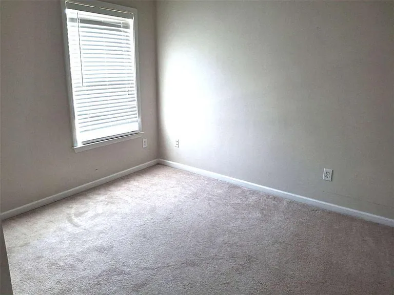 8955 Ruel Ln — Photo 13