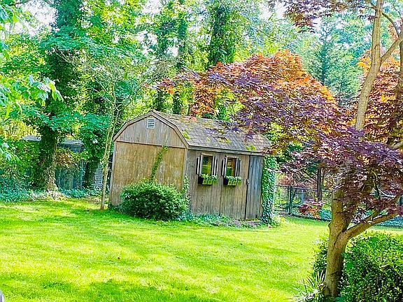 Large Yard-Sprinkler System