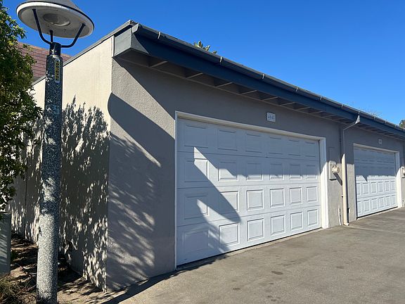 Detached Garage