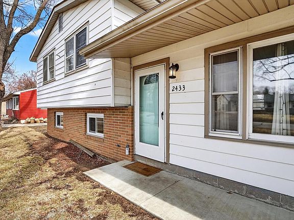 4th image of 2433 Butlin Drive