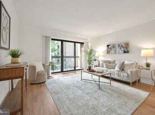 803 N Howard St APT 333, Alexandria, VA 22304
