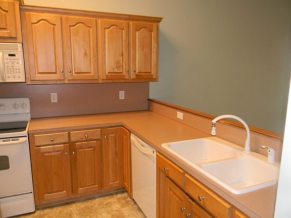 3rd image of 3881 Sage Ct