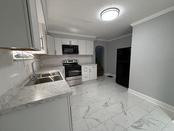 2nd image of 3621 Cleveland Ave