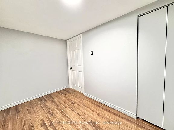 5th image of 94 Reed Dr