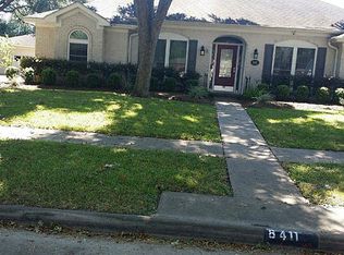 8411 Braes Meadow Dr, Houston, TX 77071