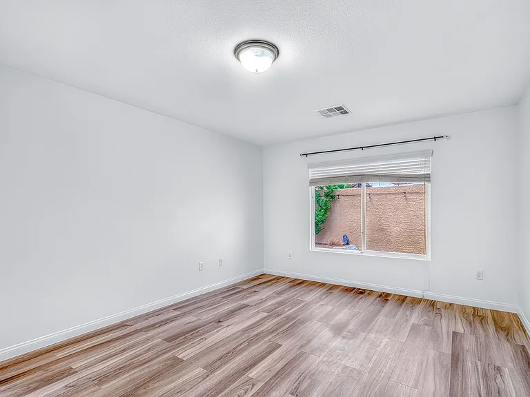 5226 Tartan Hill Ave — Photo 14