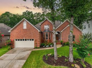 18 Village Grove Rd, Little Rock, AR 72211