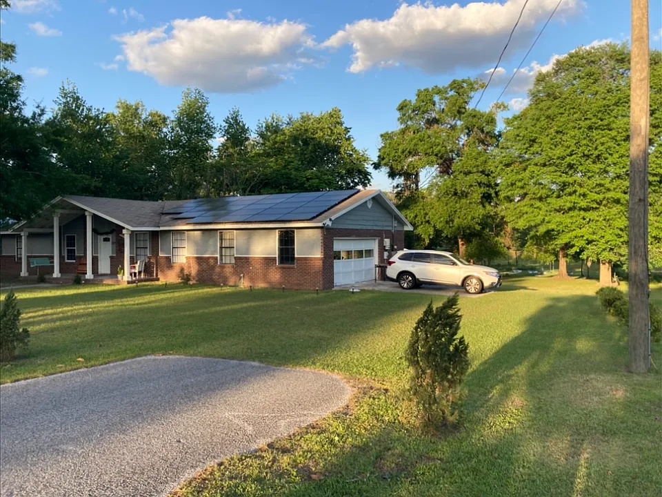 205 SE Jonathan Way