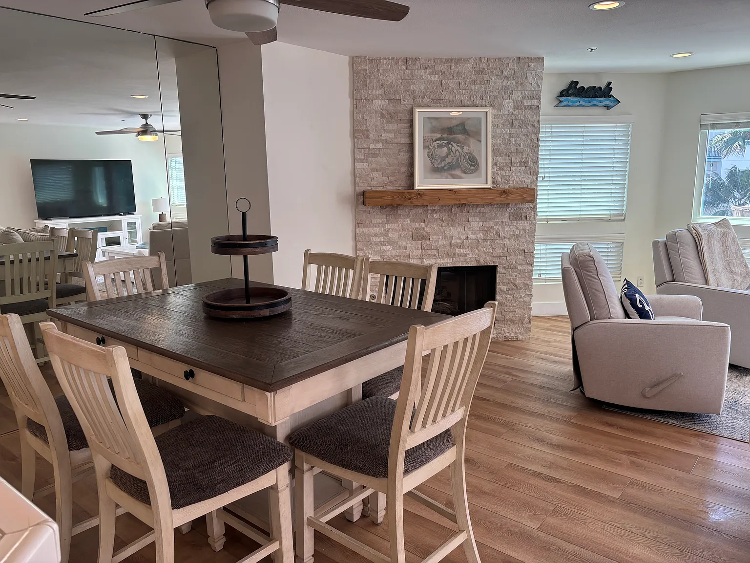2 bed, 1280 sqft, $6,000 — Photo 4