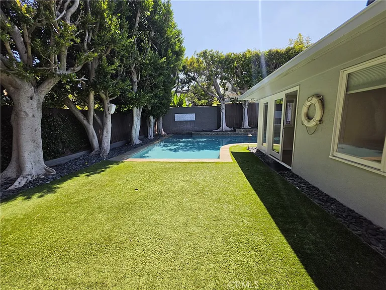 310 S Thurston Ave — Photo 51