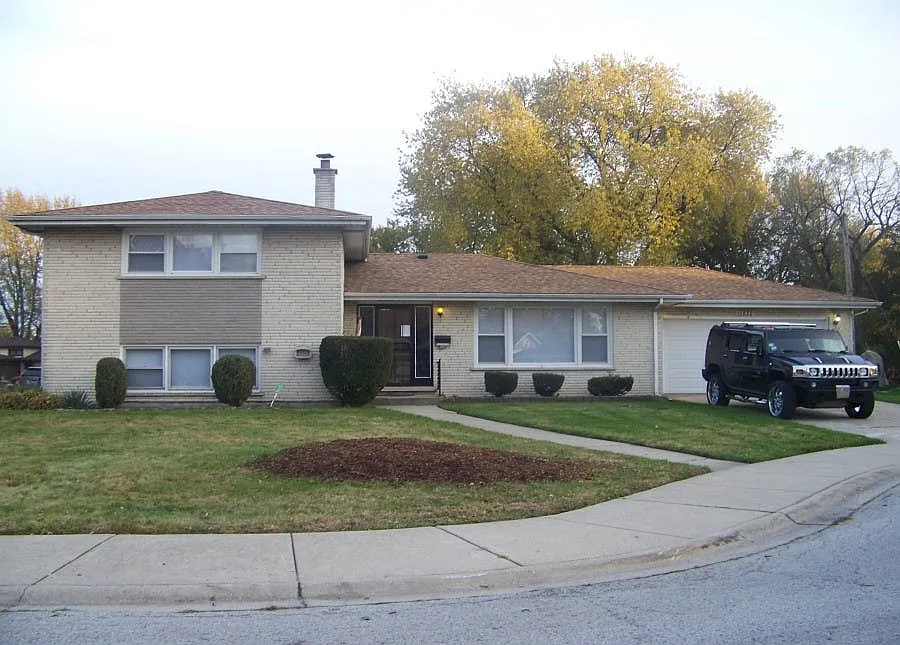 15232 Waterman Ct photo 1
