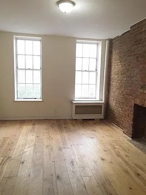 Rented by Manhattan Residential Group | media 13