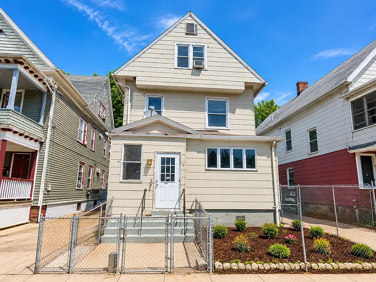77 Gibbs St #1 — Photo 11