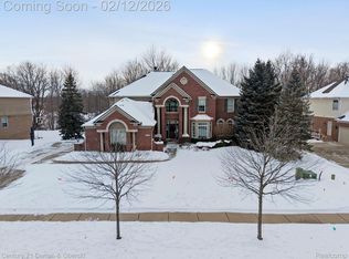16169 Johnson Creek Dr, Northville, MI 48168