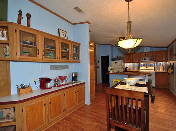 3rd image of 112 Sheri Ln