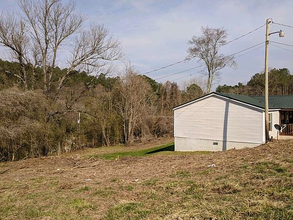 3rd image of 104 Brown Dr