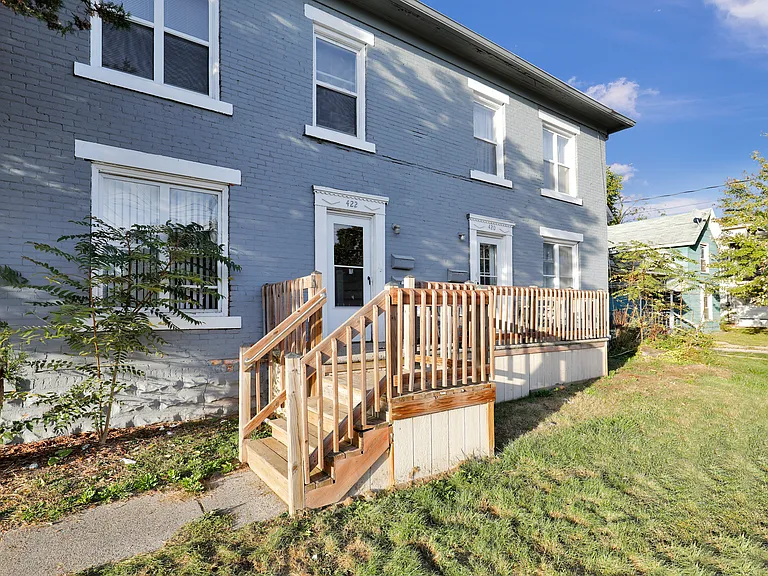 420 W Saginaw St #422-1/2 — Photo 10