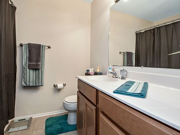 5th image of 203 Madison Ct