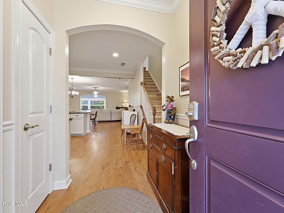 4th image of 4078 Druids Glen Drive