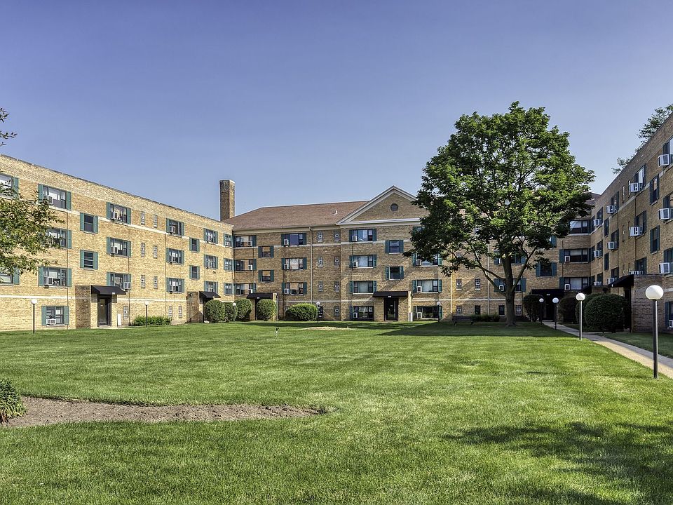 Elmhurst Terrace Apts