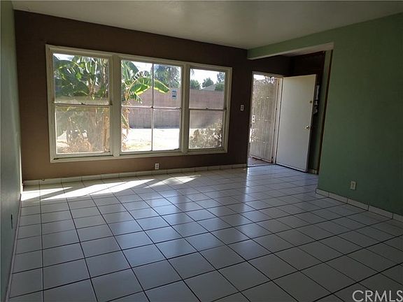 4th image of 1400 N California Ave