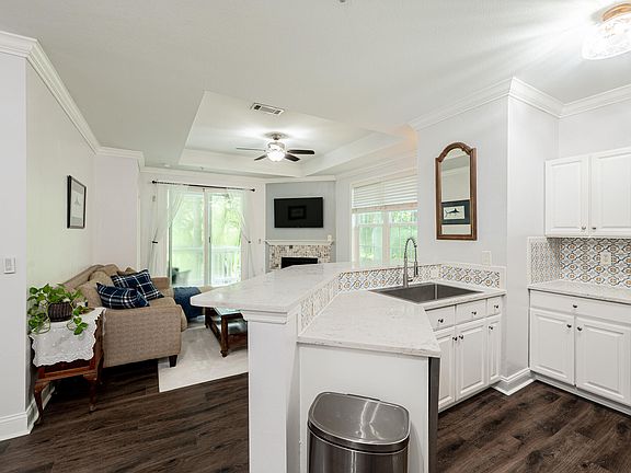 2nd image of 60 Fenwick Hall Aly APT 332