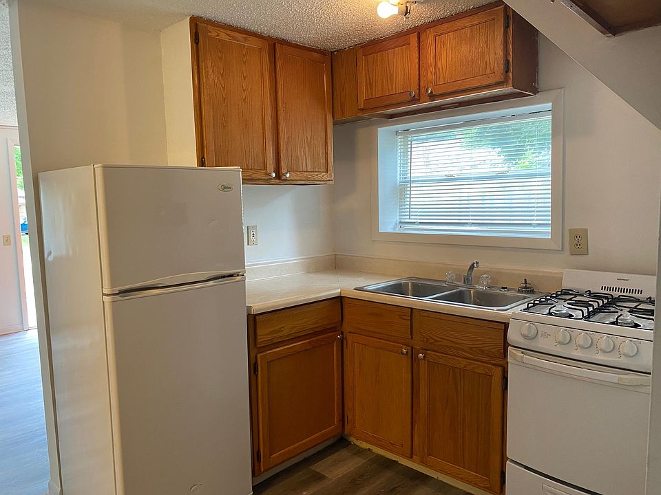 1st image of 512 N Washington St #1
