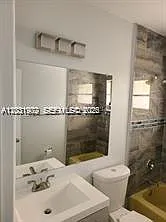 590 NE 20th St #1-2 — Photo 7